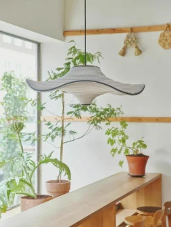 LED hanglamp Flying uit natuurlijke vezels^Made By Hand Online