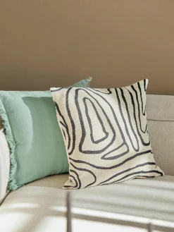 Linnen kussenhoes Luana met franjes^Westwing Collection Best