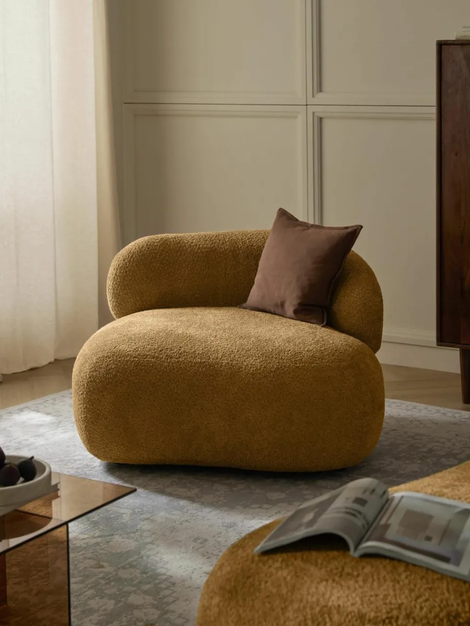 Loungefauteuil Alba uit teddy-bouclé^Westwing Collection New