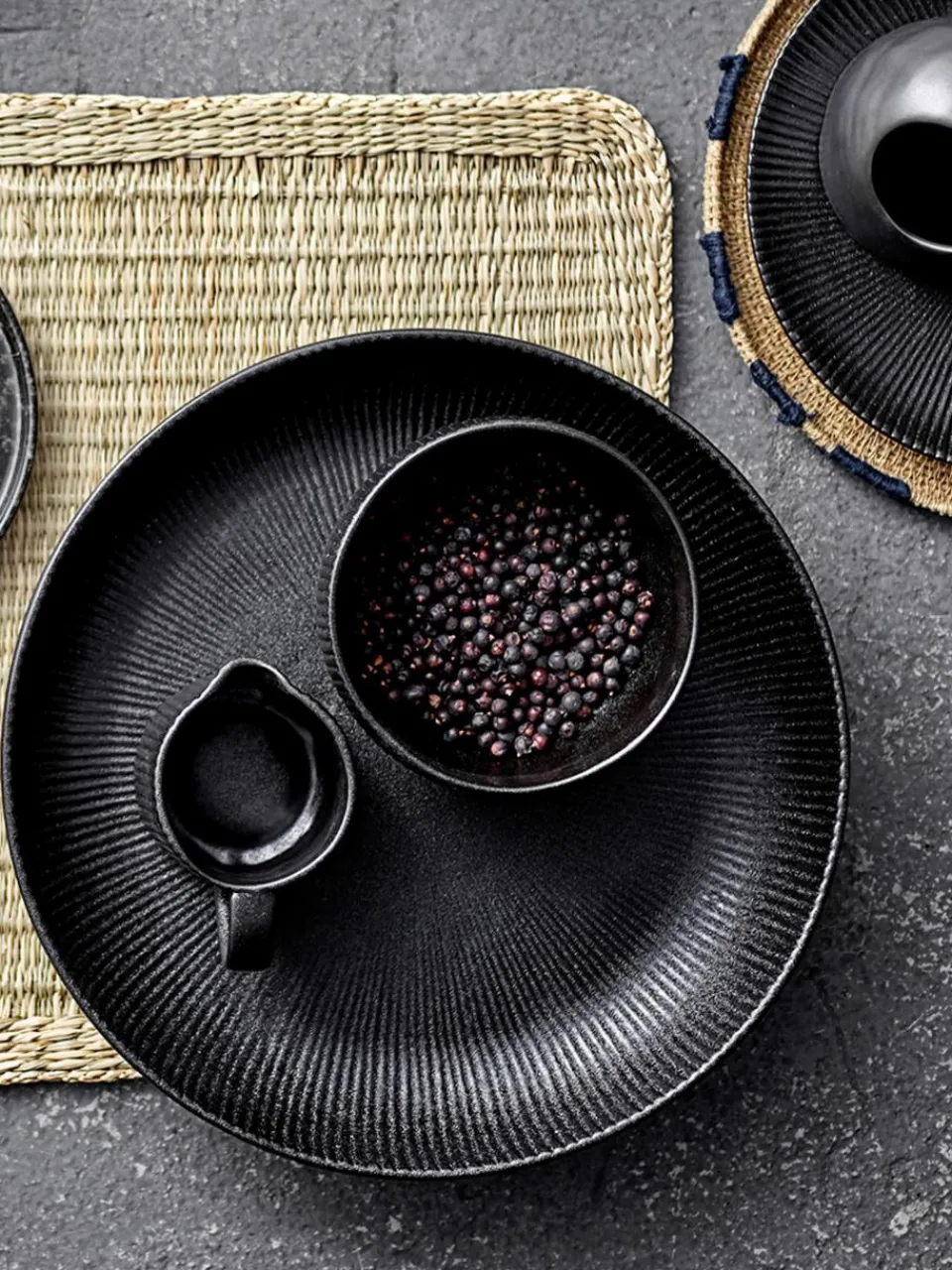 Mate schalen Neri met groefstructuur, 2 stuks^Bloomingville Fashion