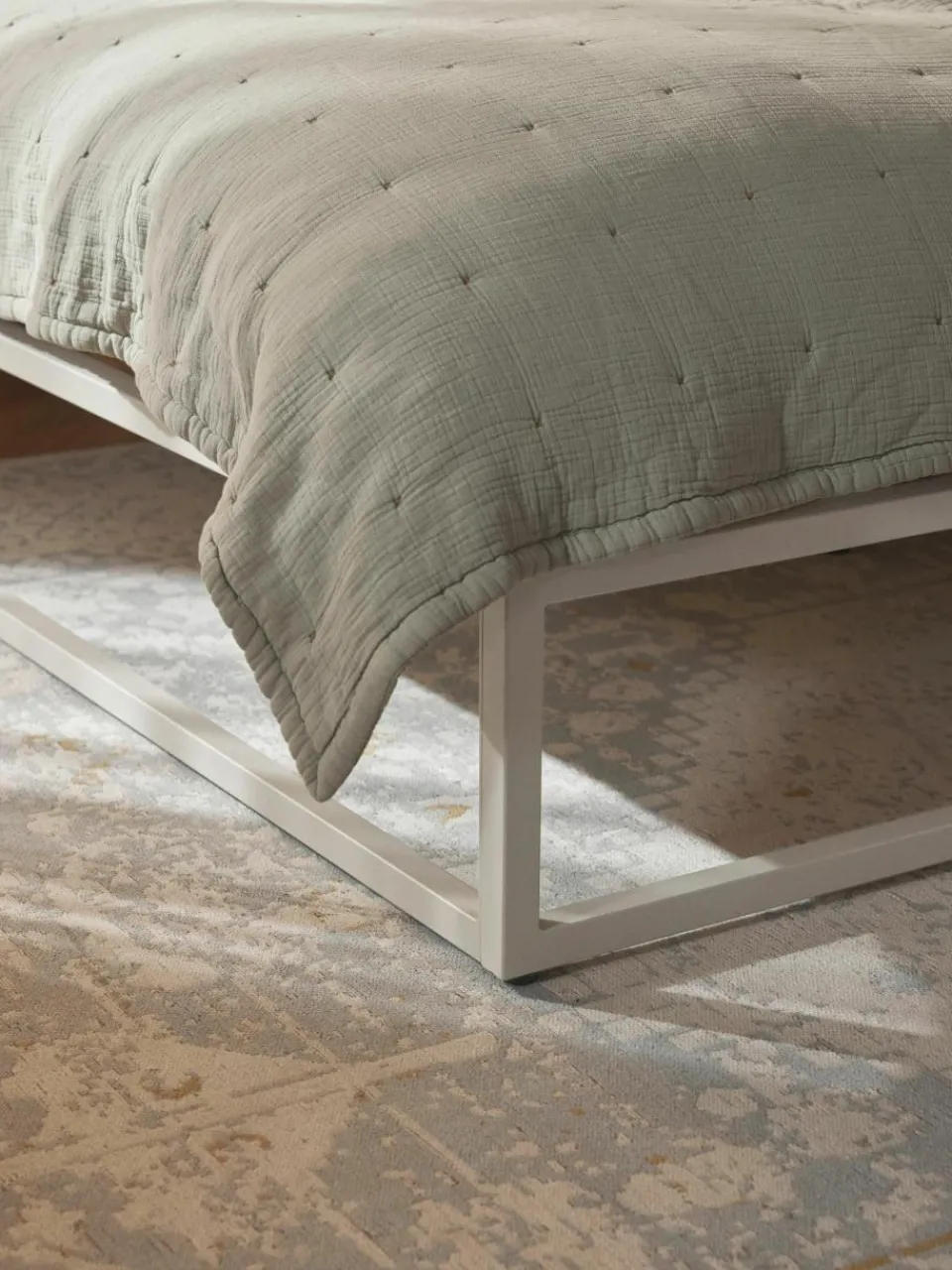 Metalen bed Neptun^Westwing Collection Clearance