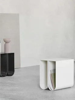 Metalen bijzettafel Curved^Kristina Dam New