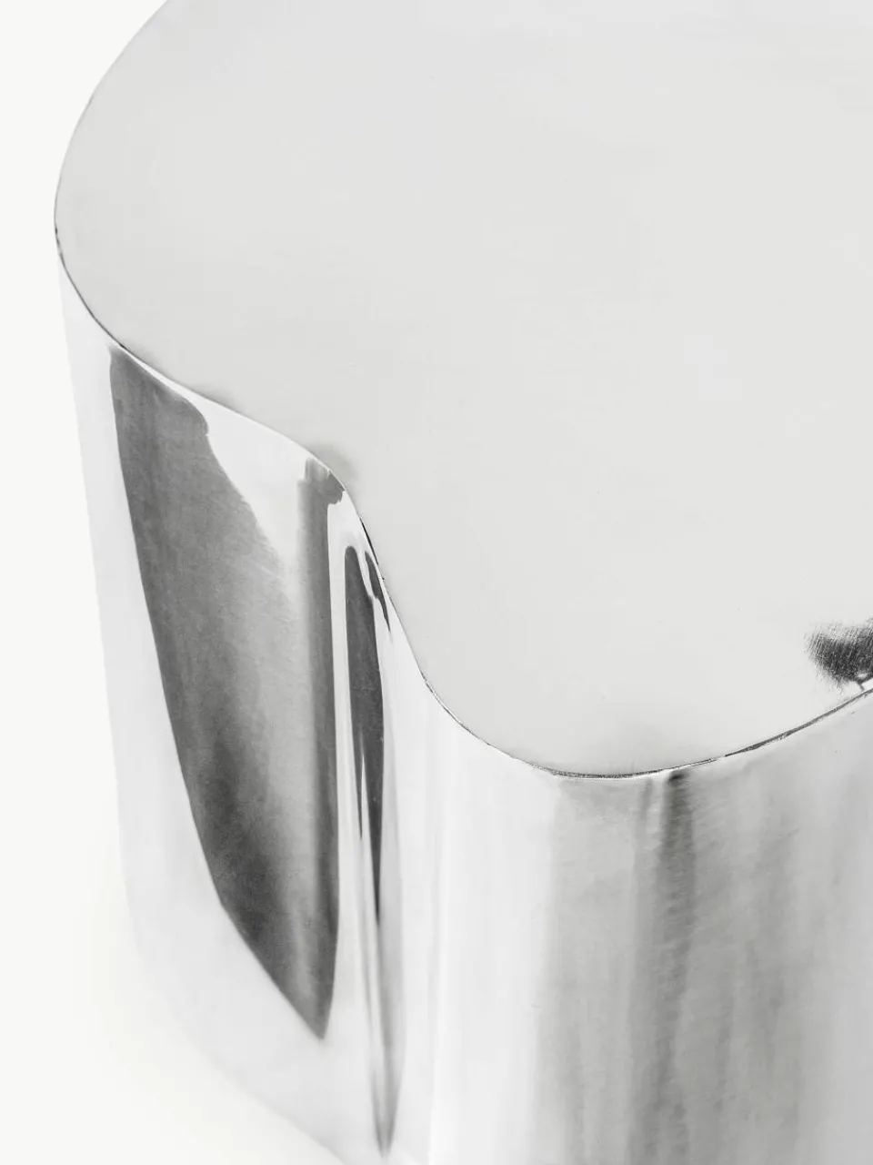 Metalen bijzettafel Dale in organische vorm^Westwing Collection Fashion