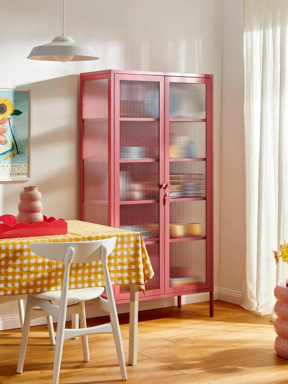 Metalen vitrinekast The Collector met geribbeld glas^Mustard Made Online