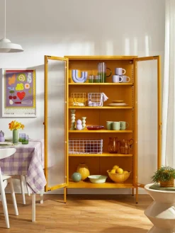 Metalen vitrinekast The Collector met geribbeld glas^Mustard Made Outlet