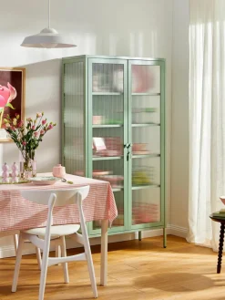 Metalen vitrinekast The Collector met geribbeld glas^Mustard Made Online