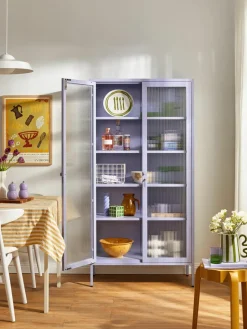 Metalen vitrinekast The Collector met geribbeld glas^Mustard Made Best