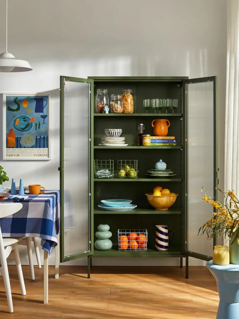 Metalen vitrinekast The Collector met geribbeld glas^Mustard Made Online