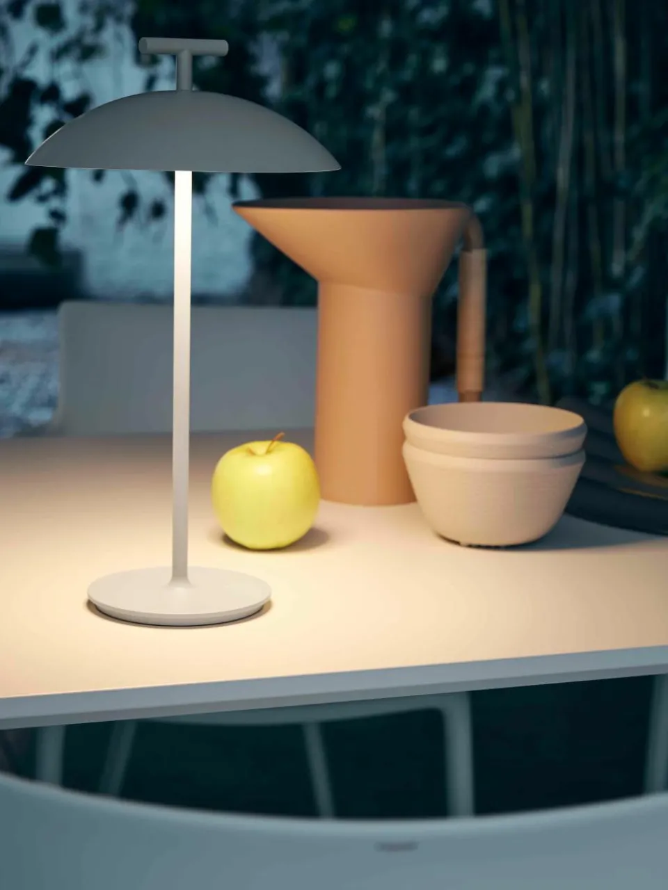 Mobiel in & outdoor LED tafellamp Mini Geen-A, dimbaar^Kartell Outlet