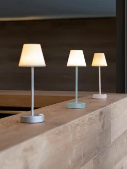Mobiele dimbare LED outdoor tafellamp Lola met touchfunctie^Westwing Hot
