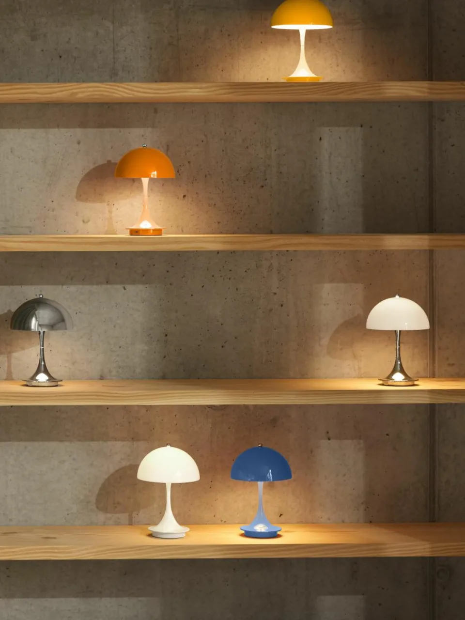Mobiele dimbare LED tafellamp Panthella, H 24 cm^Louis Poulsen Fashion