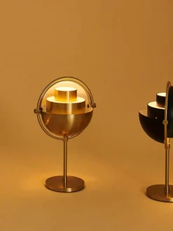 Mobiele dimbare tafellamp Multi-Lite, verstelbaar^GUBI Online