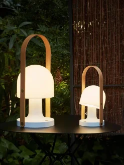 Mobiele LED tafellamp FollowMe Plus met verstelbare lampenkap, dimbaar^Marset Online