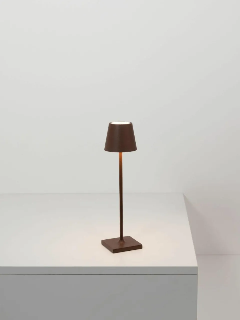 Mobiele LED tafellamp Poldina, dimbaar^zafferano Outlet