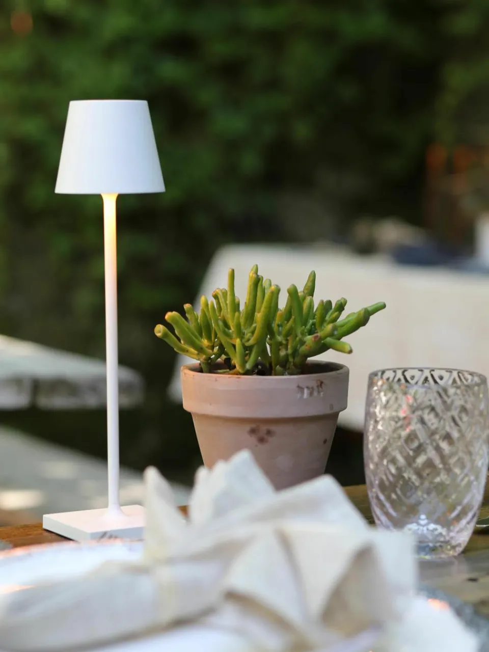 Mobiele LED tafellamp Poldina, dimbaar^zafferano Online