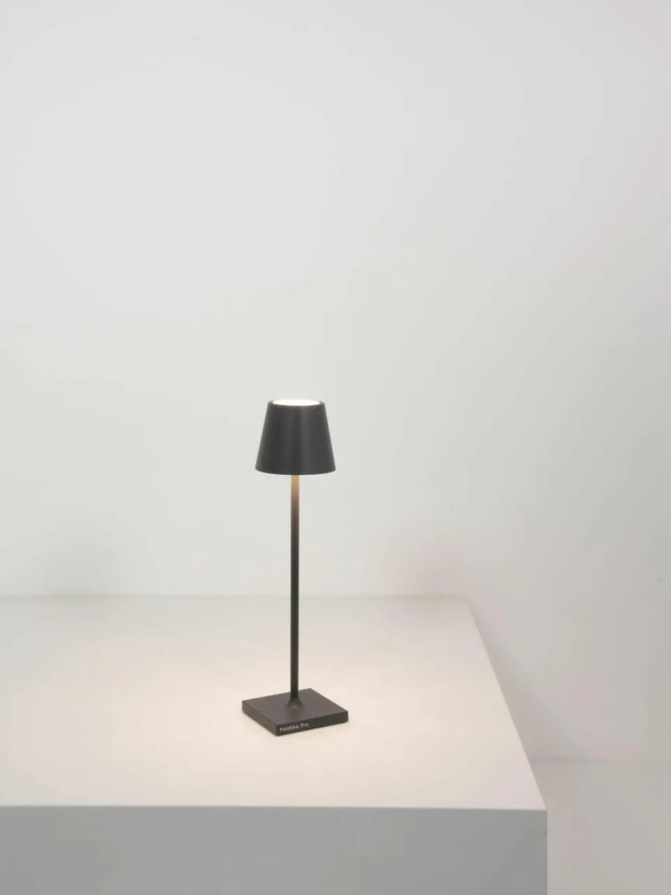 Mobiele LED tafellamp Poldina, dimbaar^zafferano New