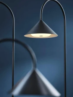 Mobiele outdoor LED tafellamp Grasp, dimbaar^Frandsen Sale