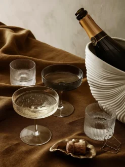 Mondgeblazen champagneglazen Ripple met groefreliëf, 2 stuks^ferm LIVING Discount