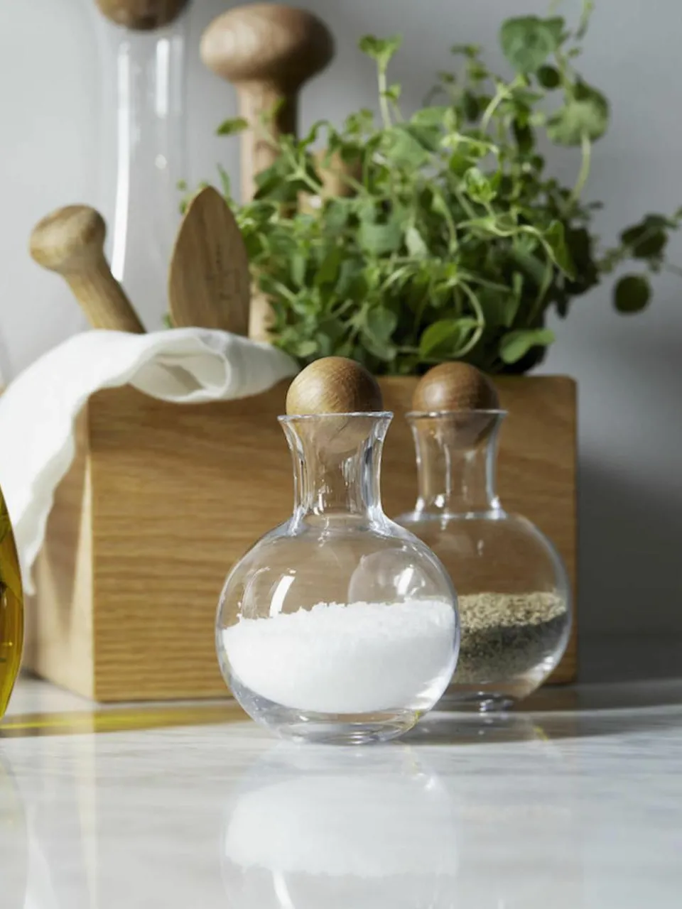 Mondgeblazen kruidenflessen Eden met houten deksel, set van 2^Sagaform Online