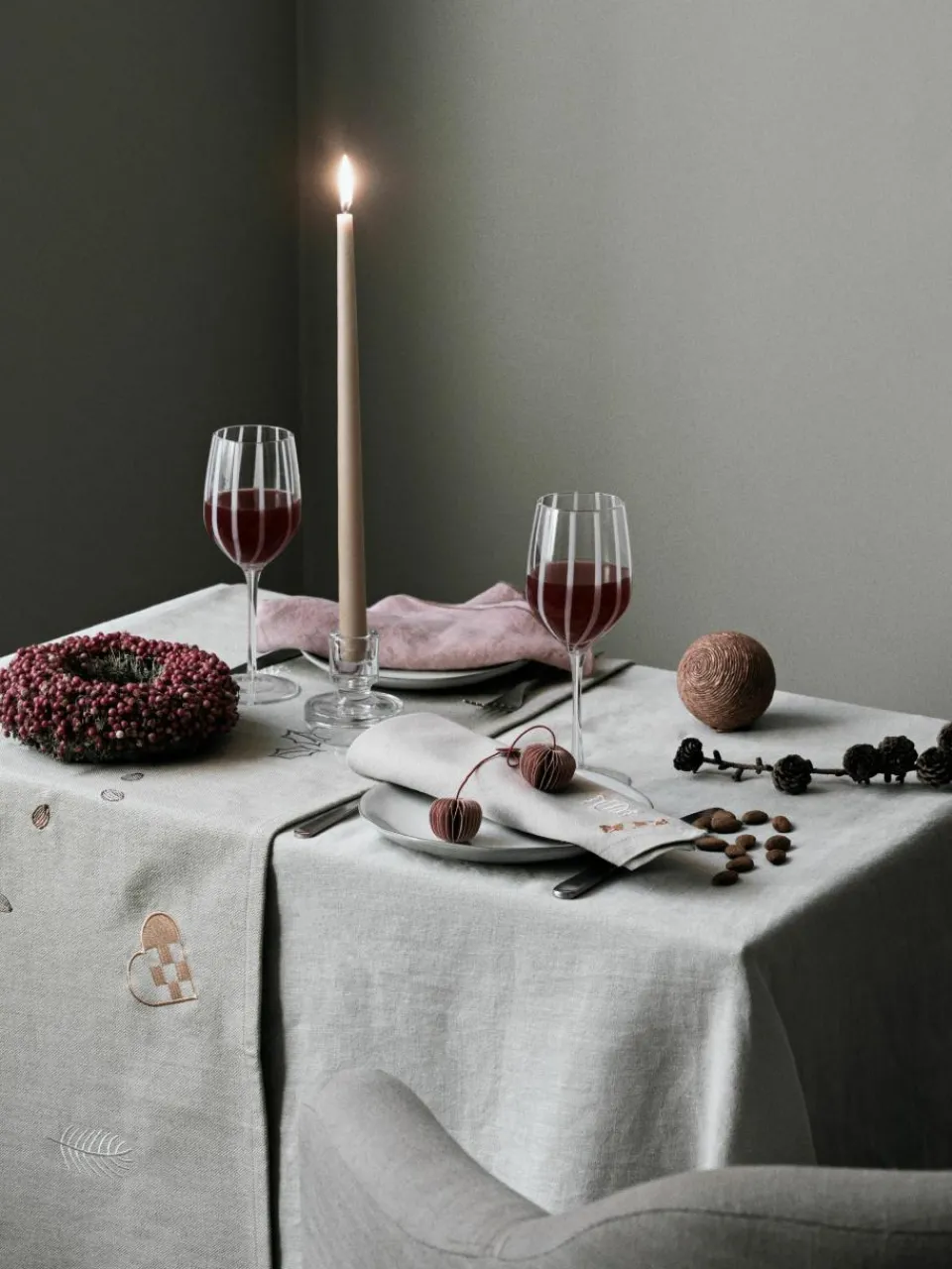 Mondgeblazen rode wijnglas Stripe^Broste Copenhagen Online