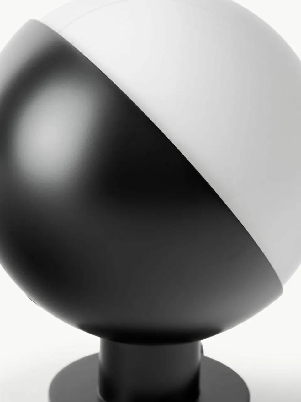 Mondgeblazen wandlamp VL Studio met stekker^Louis Poulsen New