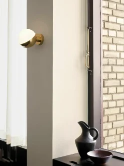 Mondgeblazen wandlamp VL Studio^Louis Poulsen Outlet