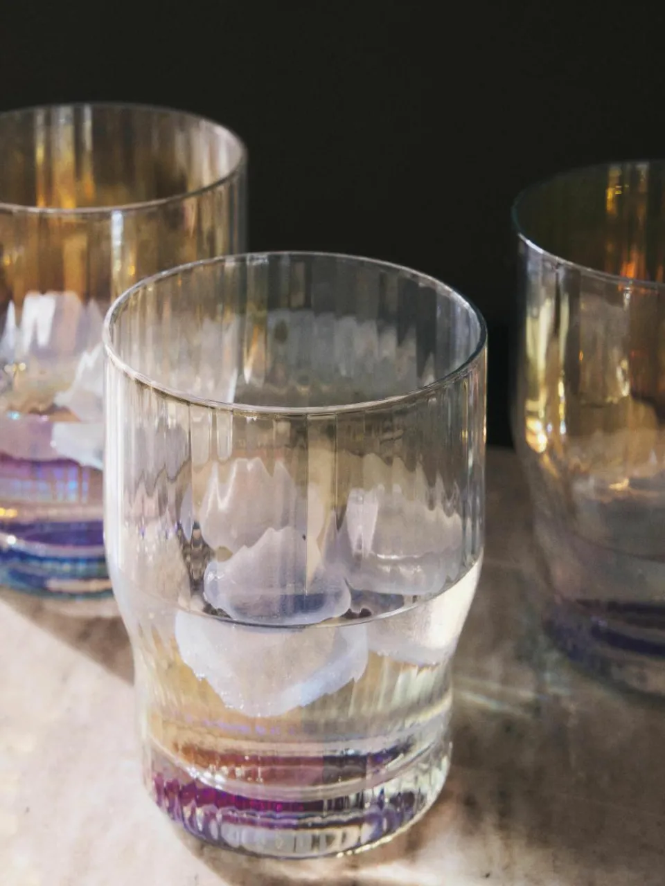Mondgeblazen waterglazen Juno met groefreliëf en paarlemoer glans, 4 stuks^Westwing Collection New