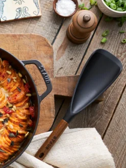 Multifunctionele lepel Cook met acaciahouten handvat^Staub Hot