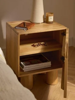Nachtkastje Cadi van eikenhout^Westwing Collection Outlet