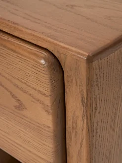 Nachtkastje Chandler van eikenhout^Westwing Collection Online