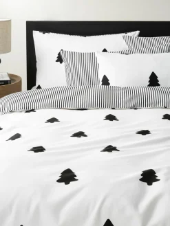 Omkeerbare flanellen kussenhoes Noan met kerstboommotief^Westwing Collection New