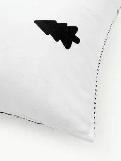Omkeerbare flanellen kussenhoes Noan met kerstboommotief^Westwing Collection New