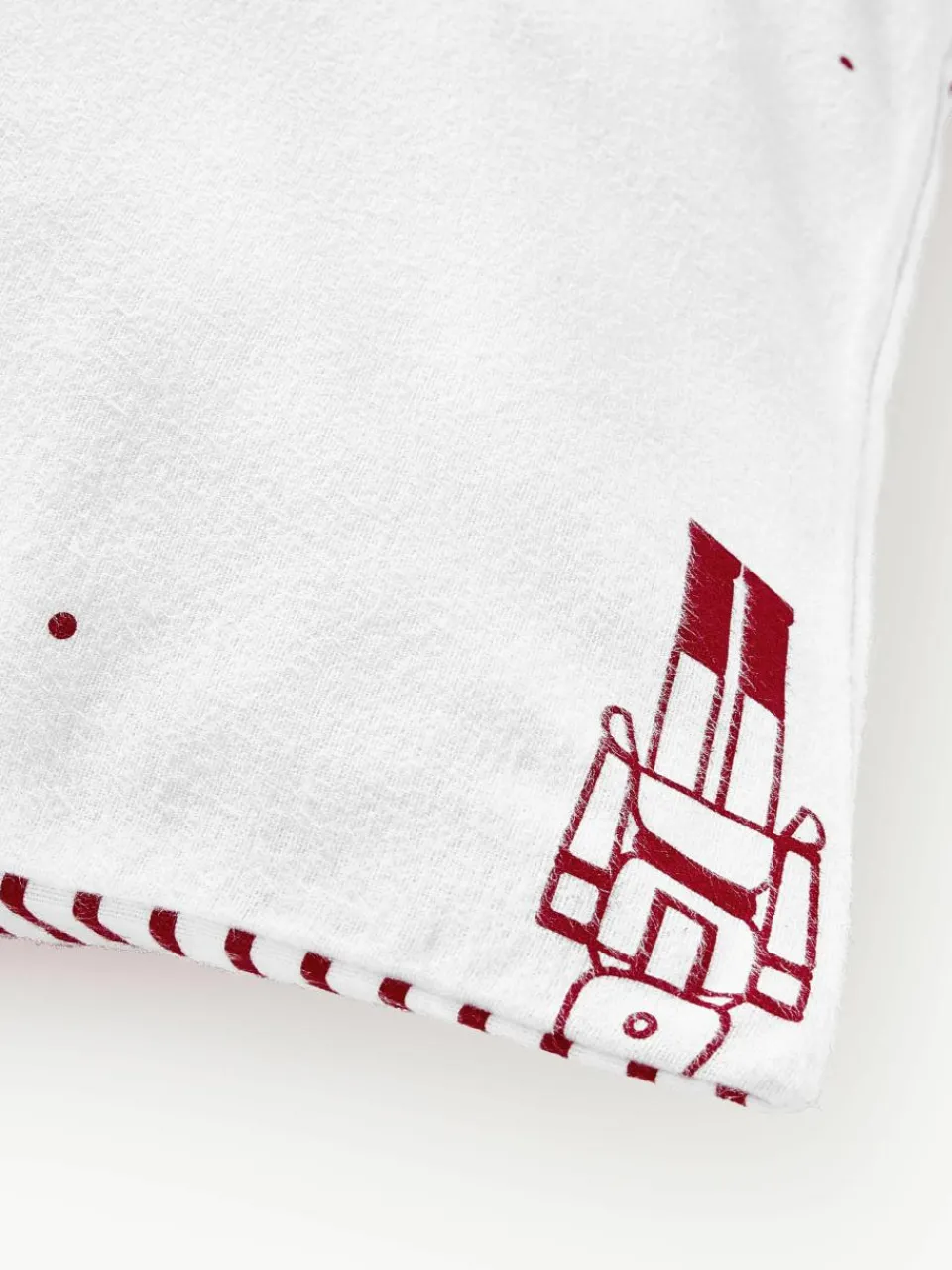 Omkeerbare flanellen kussenhoes Noan met notenkrakermotief^Westwing Collection Sale