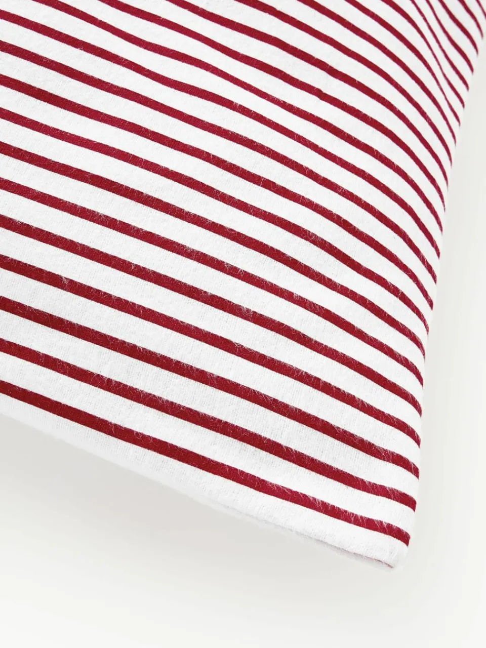 Omkeerbare flanellen kussenhoes Noan met notenkrakermotief^Westwing Collection Sale