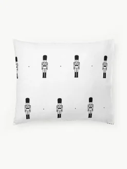 Omkeerbare flanellen kussenhoes Noan met notenkrakermotief^Westwing Collection Outlet
