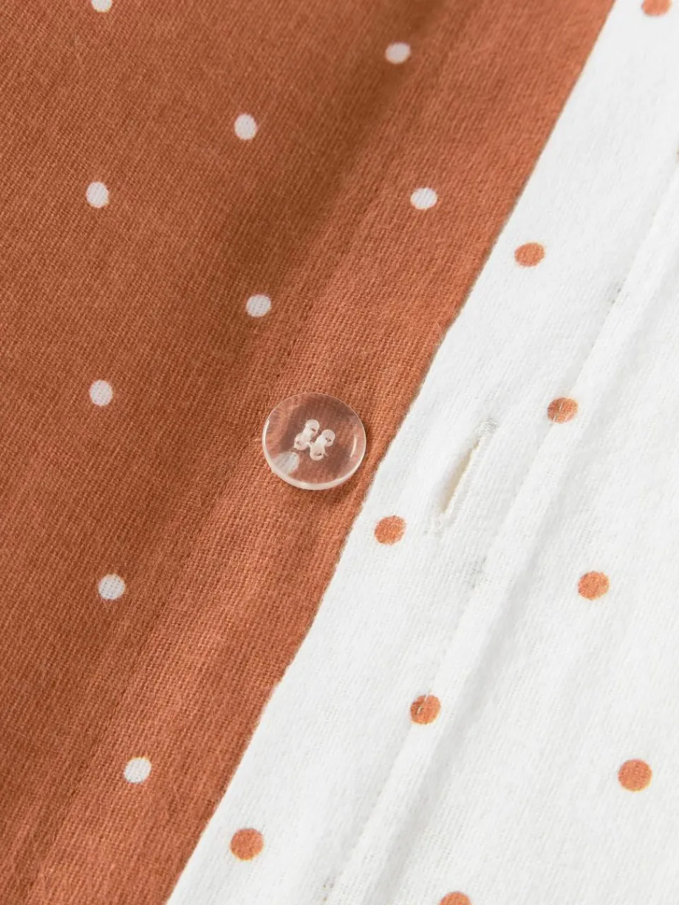 Omkeerbare flanellen kussenhoes Betty, met stippels^Westwing Collection Fashion