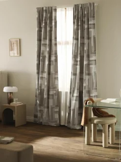 Ondoorzichtig chenille gordijn Felice met lusband, 2 stuks^Westwing Collection Sale