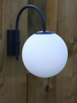 Outdoor wandlamp Globe^Houseof Hot