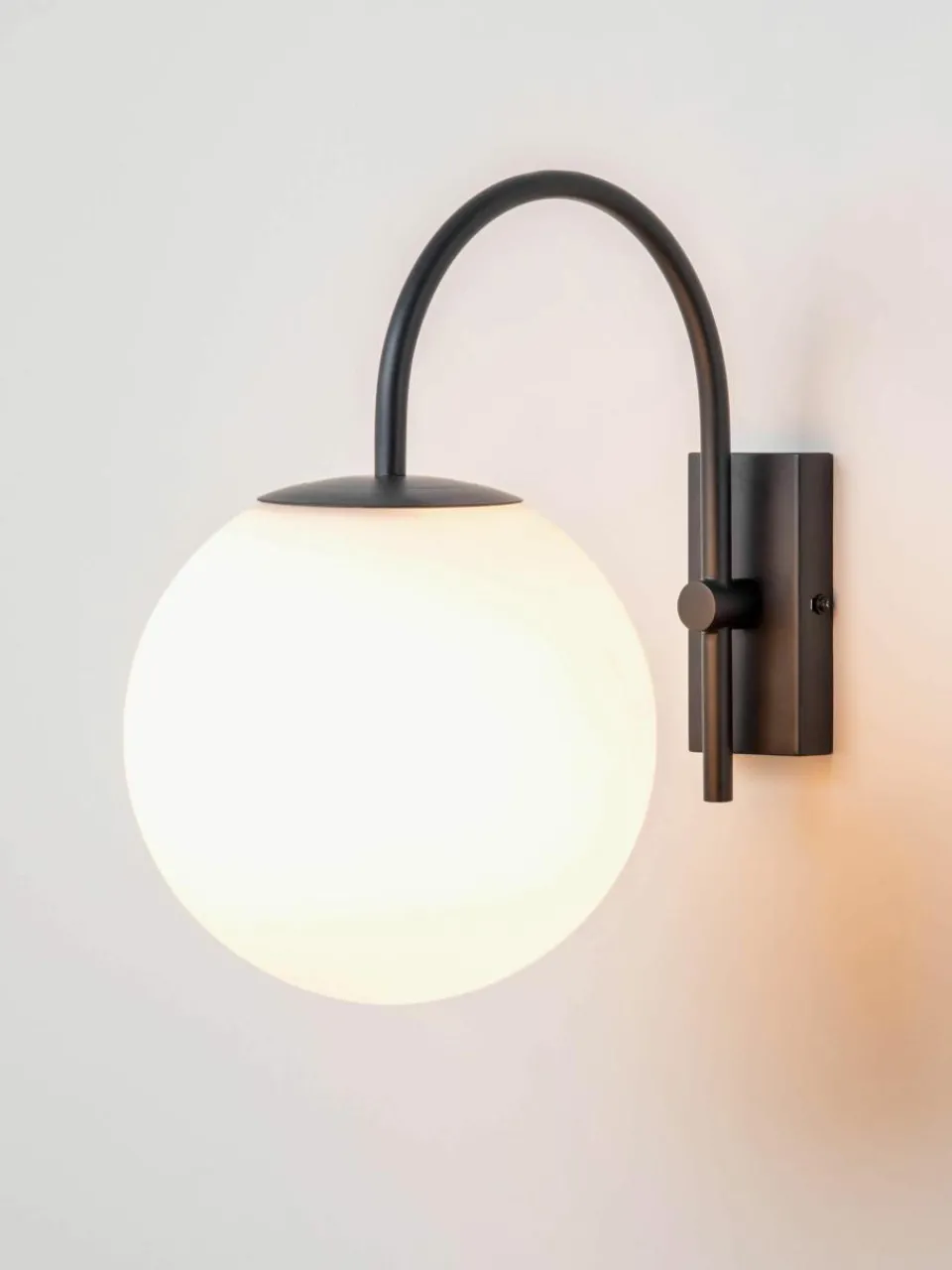 Outdoor wandlamp Globe^Houseof Hot