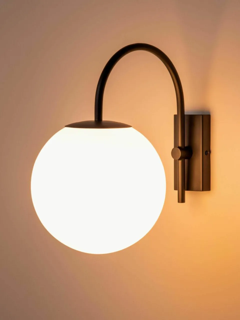 Outdoor wandlamp Globe^Houseof Hot