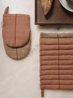 Ovenhandschoen Ito van biokatoen^ferm LIVING Outlet