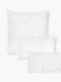 Perkalkatoenen kussenhoes Madeline met getufte decoratie^Westwing Collection New