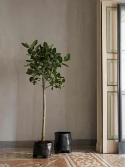 Plantenpot Esca van keramiek, H 21 cm^ferm LIVING Outlet