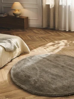 Pluizig rond hoogpolig vloerkleed Leighton^Westwing Collection Clearance