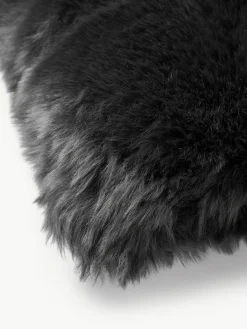 Pluizige kussenhoes van imitatievacht Mathilde, glad^Westwing Collection Sale