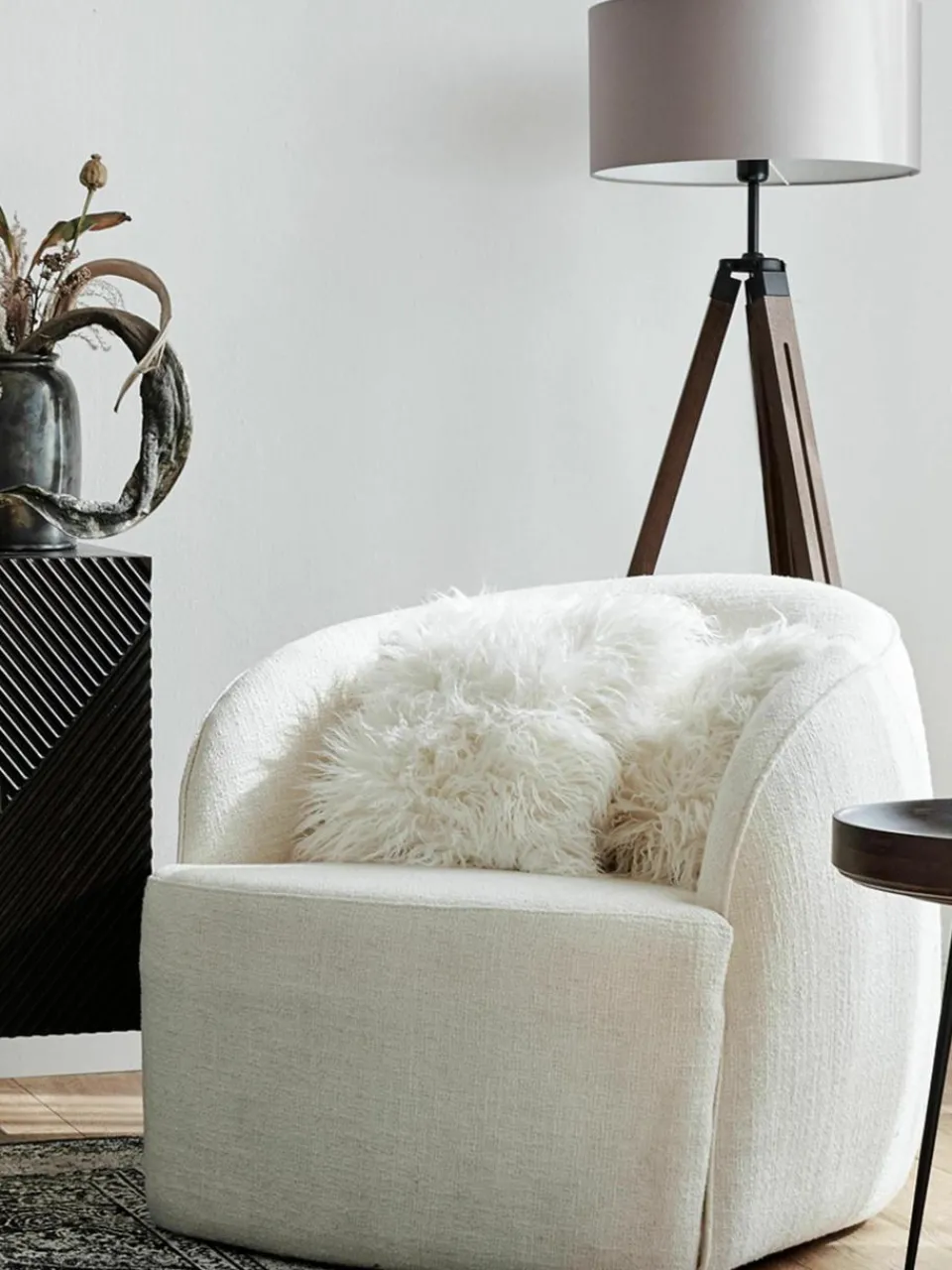 Pluizige kussenhoes van imitatievacht Morten, gekruld^Westwing Collection New
