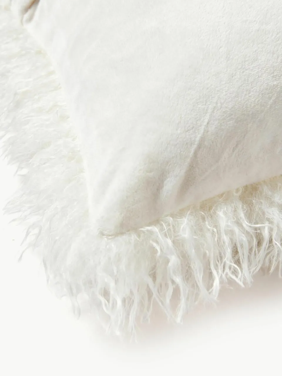 Pluizige kussenhoes van imitatievacht Morten, gekruld^Westwing Collection New