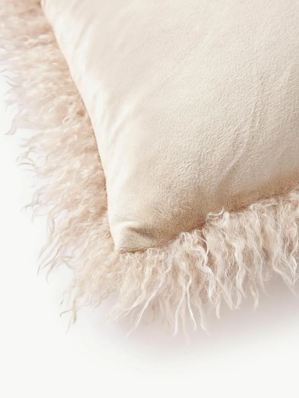 Pluizige kussenhoes van imitatievacht Morten, gekruld^Westwing Collection Clearance