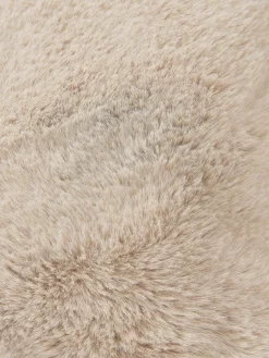 Pluzige kussenhoes van imitatievacht Mette, glad^Westwing Collection Outlet