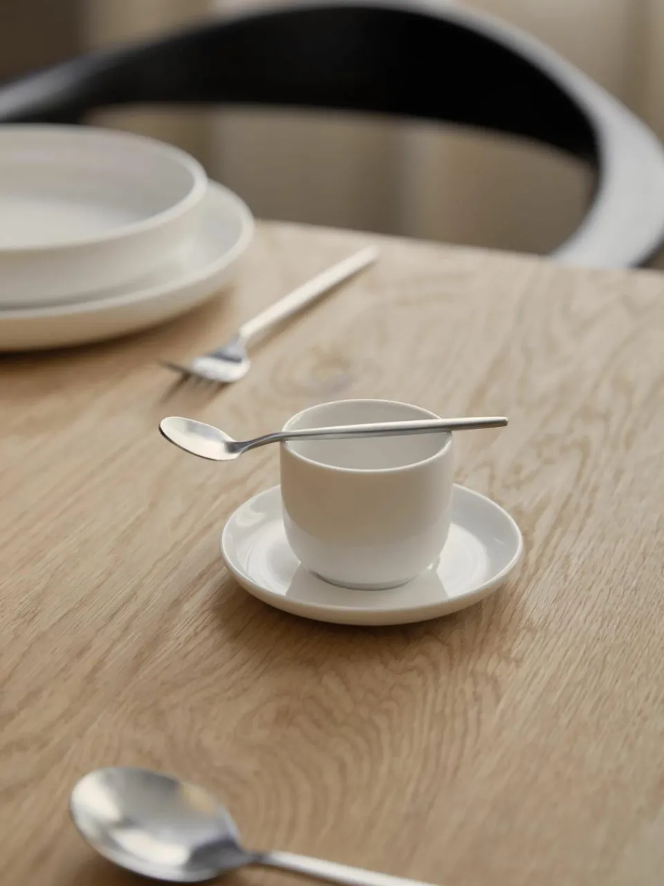 Porseleinen espressokopjes Nessa met schotels, 4 stuks^Westwing Collection Best